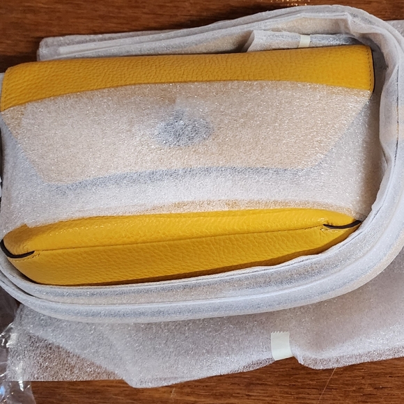 New Coach Karlee Crossbody - Picture 5 of 5